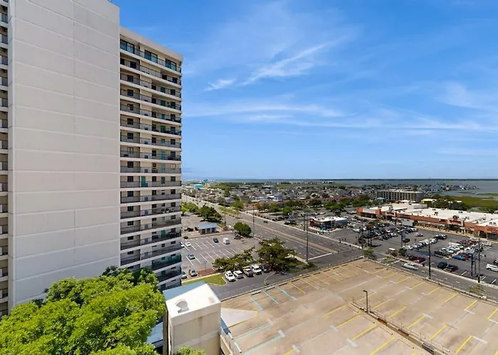 With Balcony Washer & Dryer Pools Game Tennis & Gym Holiday home Ocean City